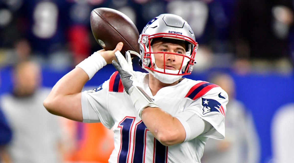 Patriots quarterback Mac Jones